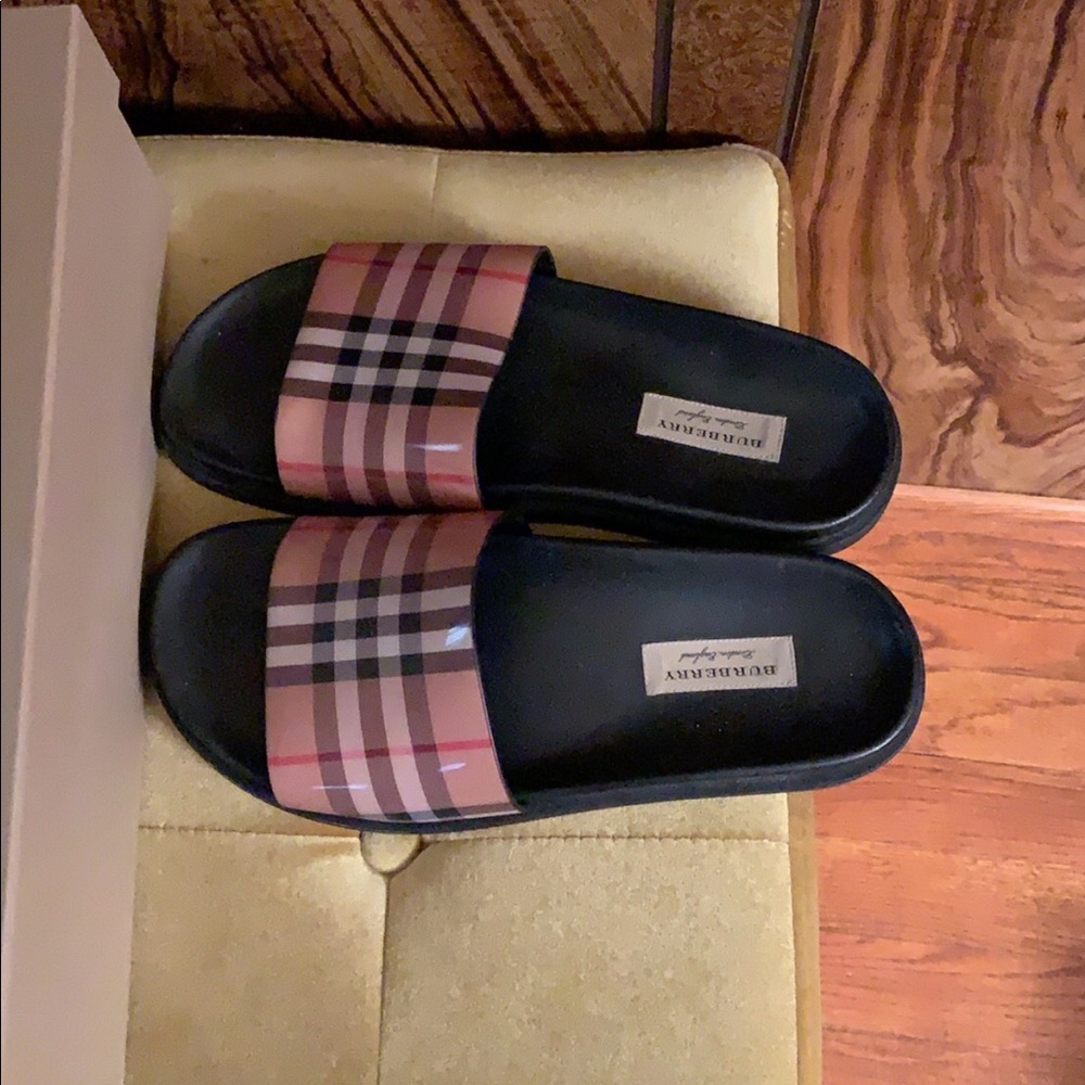 Burberry Slides - Picture 4 of 5